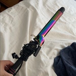 Hot tools curling iron